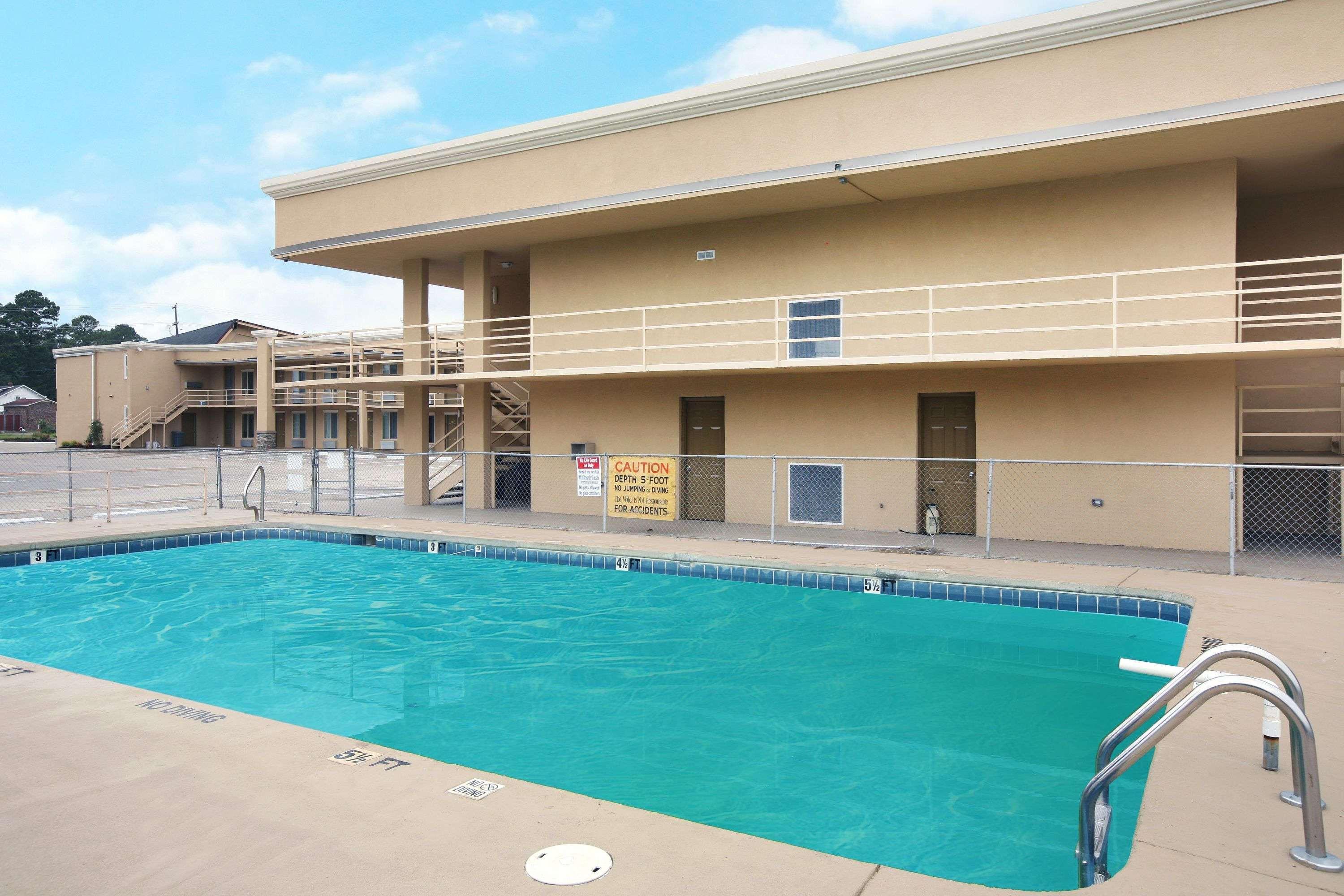 Baymont Inn & Suites Chocowinity/Washington Instalações foto